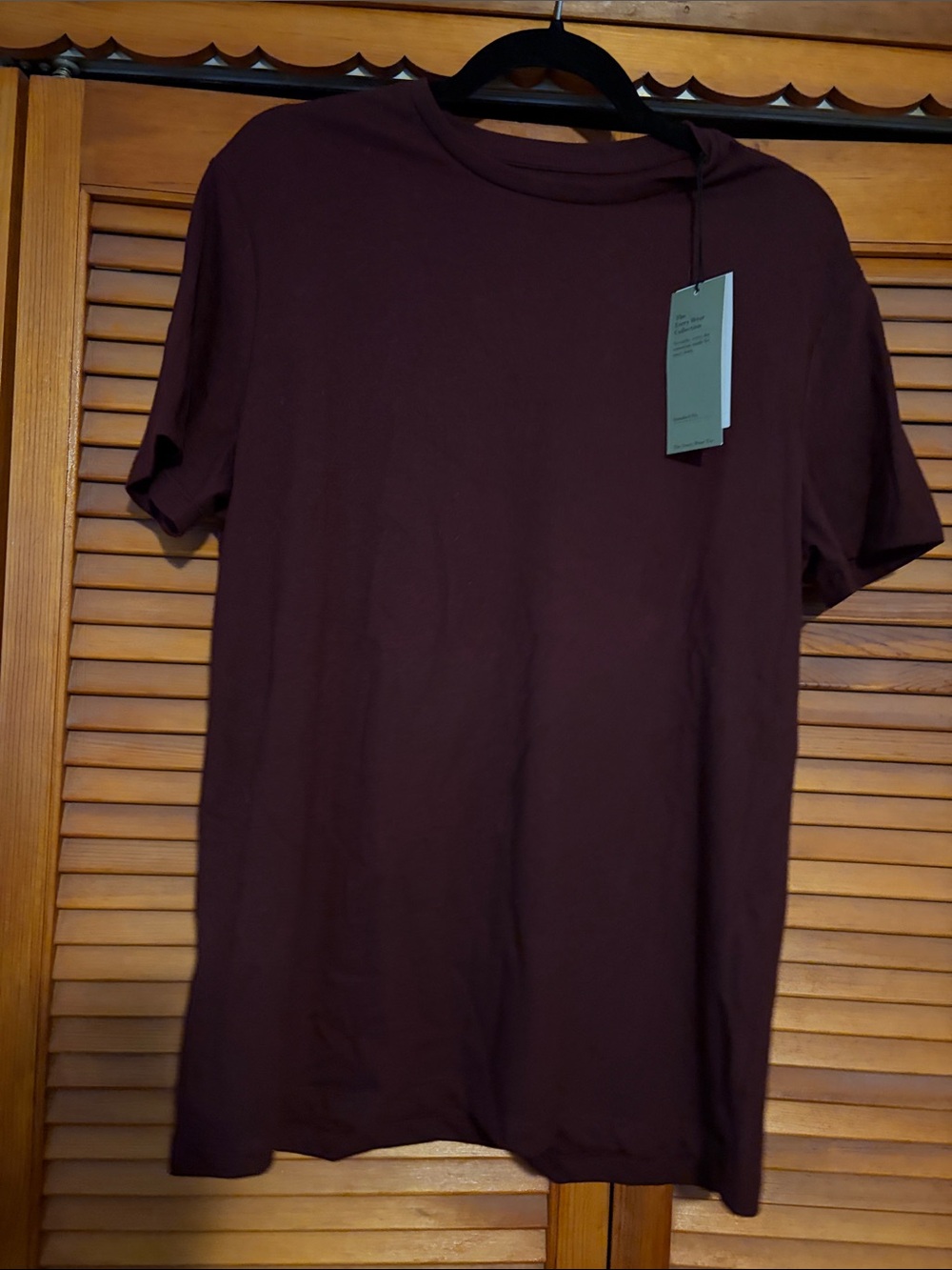NWT Men's Crew Neck T-Shirt - Deep Burgundy